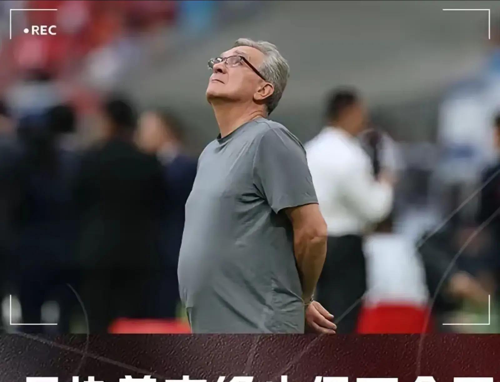 莱万多夫斯基遭遇三持续失利，中国队教练压力巨大！的简单介绍-爱游戏体育